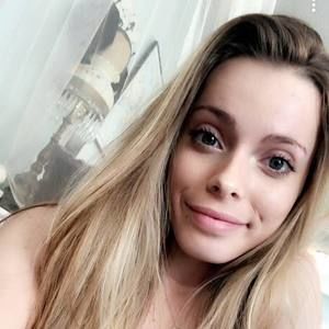 Meet your Posher, Maddie